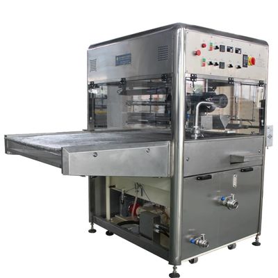 kaufen Enrobing Line Fudge Enrober mit 15M Kühlkanal Copeland Kühlkompressor PLC Steuerungssystem online manufacture